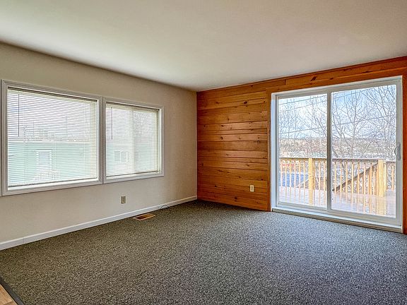 5th image of 1016 W Bluff St #8