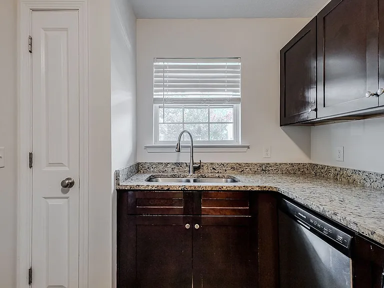 162 Barfield Way — Photo 5