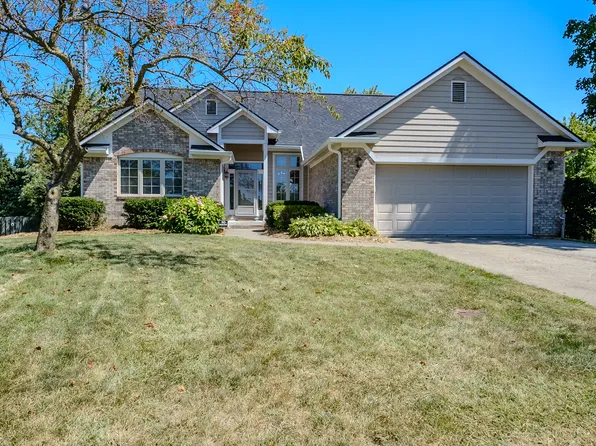 9762 Conifer Ct, Fishers, IN 46038