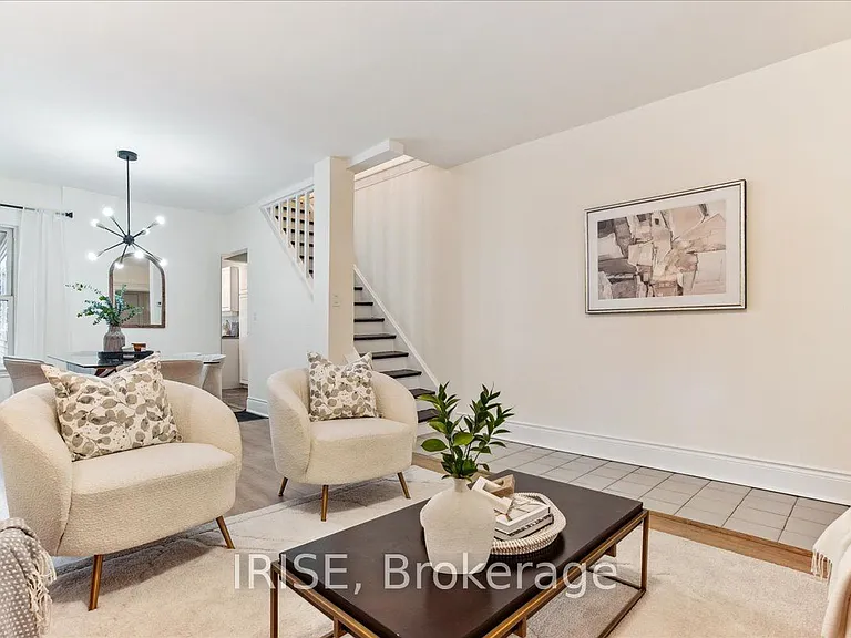 61 Chisholm Ave — Photo 7