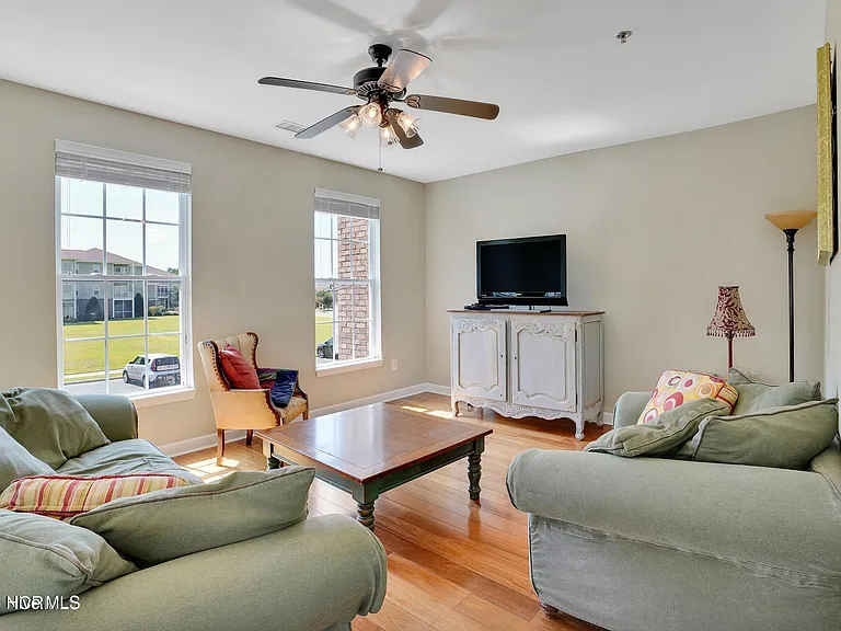 1790 Queen Anne St #1 — Photo 3