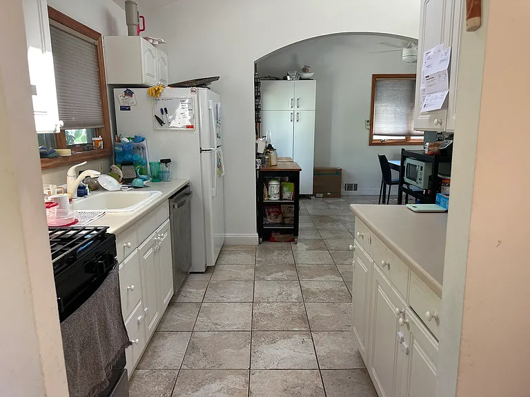 19 Edi Ave — Photo 3