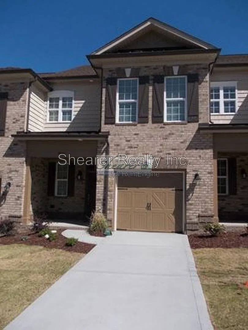 3 bed, 2.5 bath, 1680 sqft, $2,250 — Photo 1