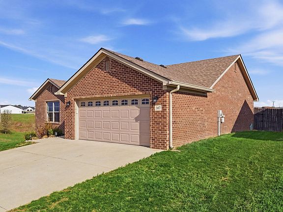 3rd image of 307 Wyldwood Way