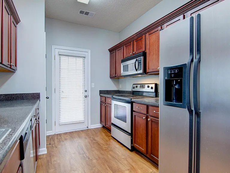 9138 Cinderhill Cv E — Photo 4