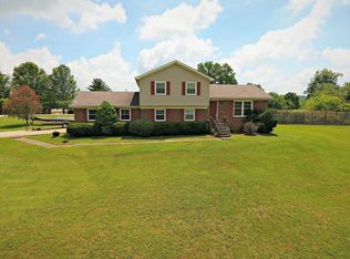 3620 Echo Valley Cir, La Grange, KY 40031