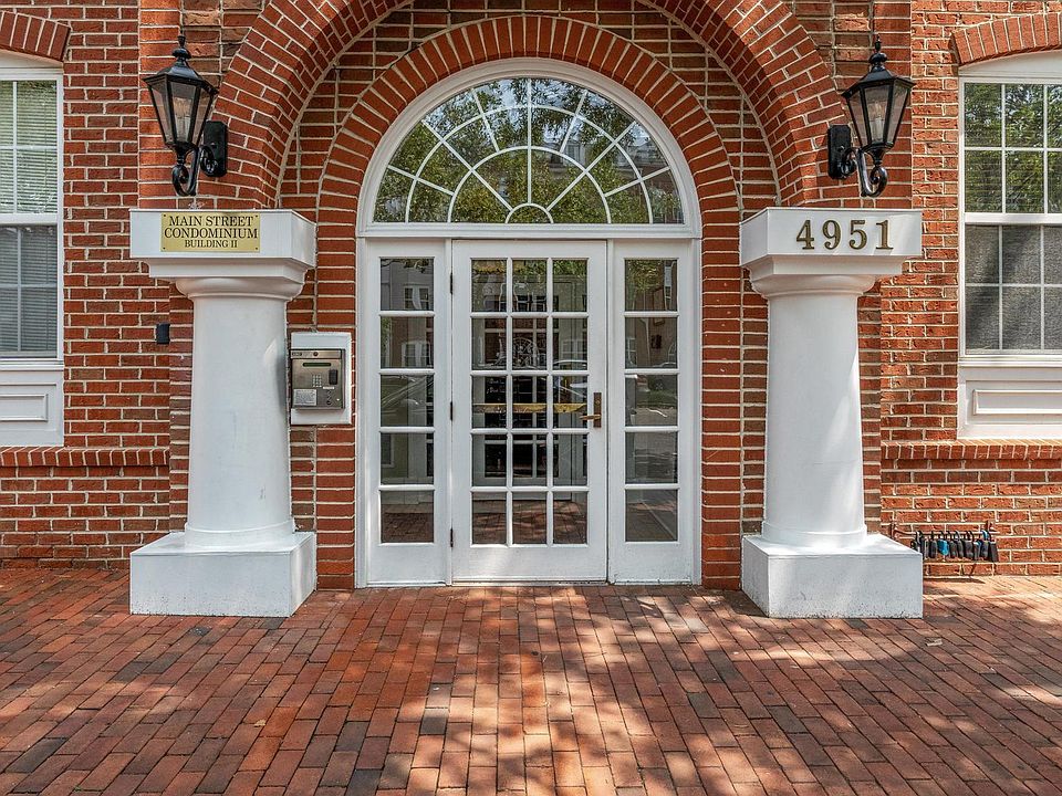 1st image of 4951 Brenman Park Dr APT 402