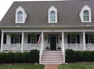 301 Talahi Rd SE, Vienna, VA 22180