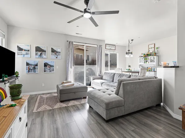 6633 W Yellow Poppy Dr, West Jordan, UT 84081