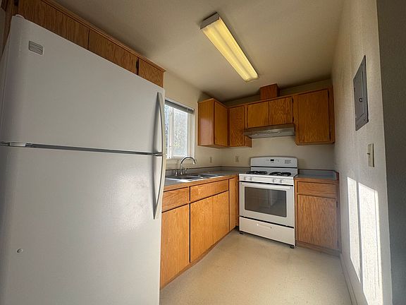 5th image of 312 N Fortuna Blvd #5