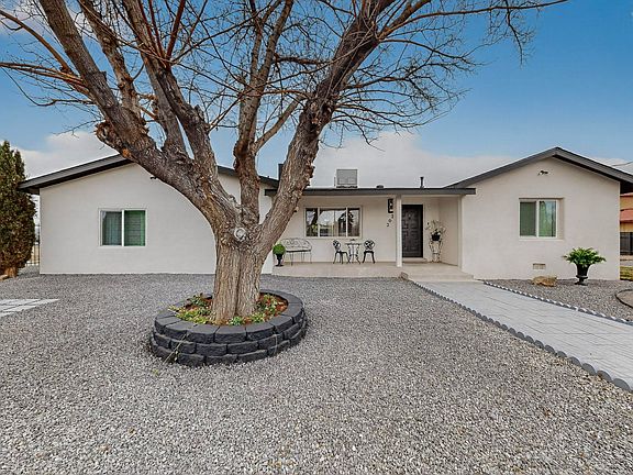 2nd image of 202 Wayne Rd NW