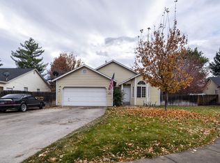 2828 SW Volcano Ct, Redmond, OR 97756