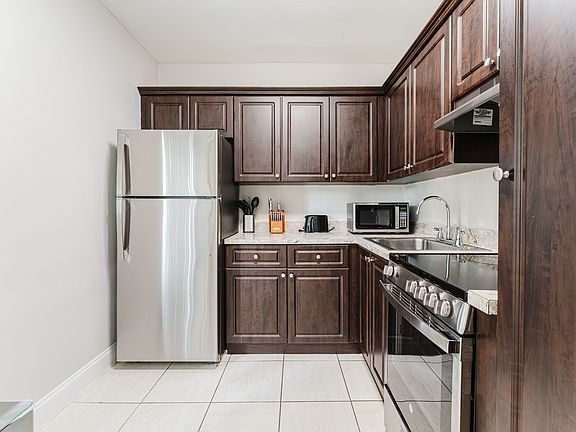 3rd image of 201 S Ocean Blvd APT 2
