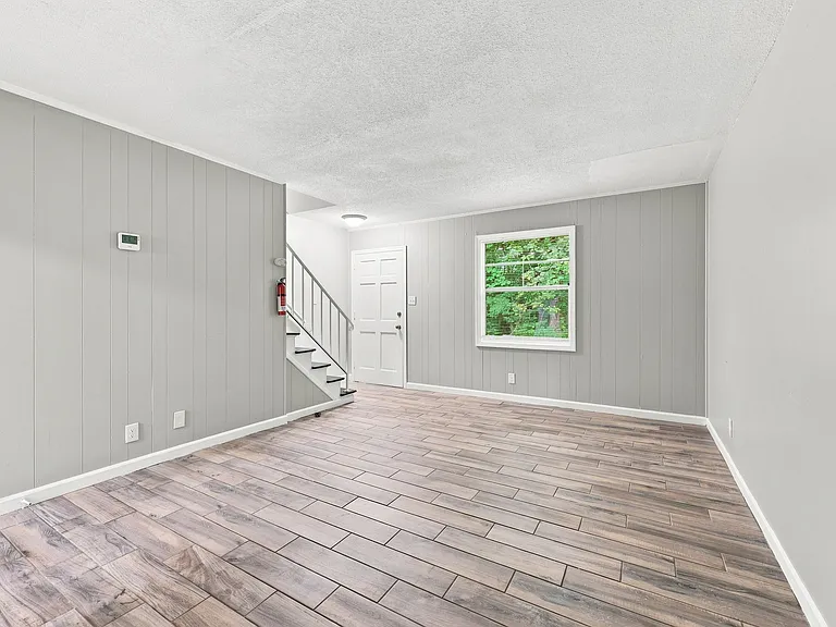 Skyview Townhomes — Photo 6