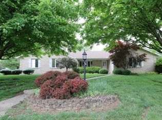 3063 King James Dr, Dayton, OH 45432