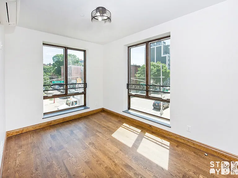 599 Myrtle Ave #2R — Photo 12