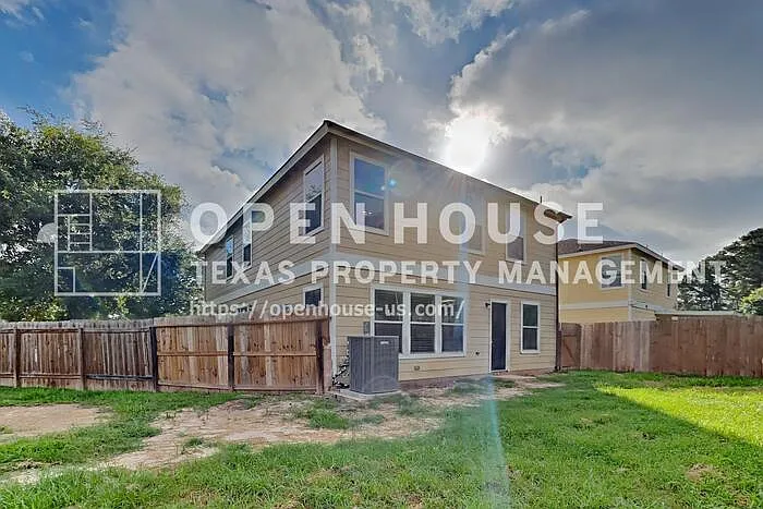 6439 Lily Hollow Ct — Photo 19