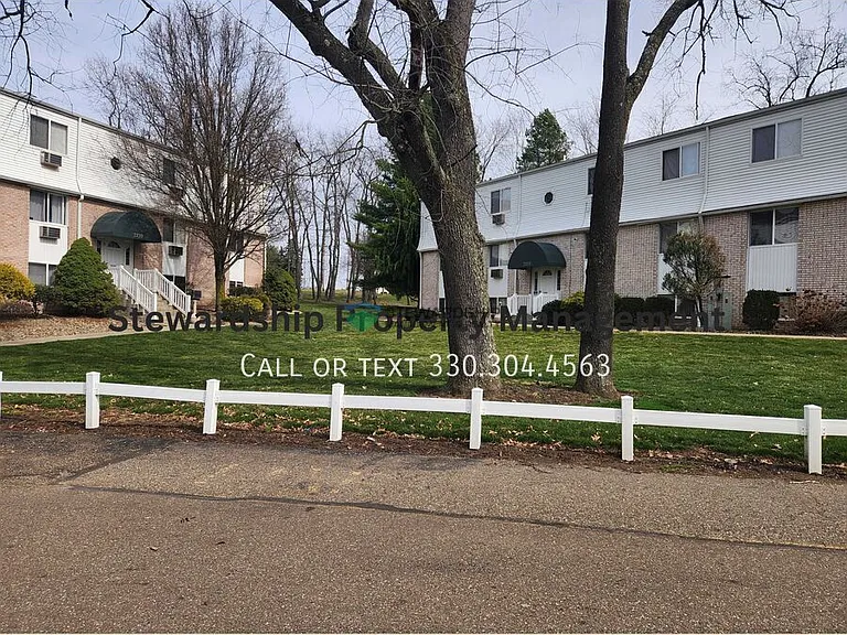 Village Woods Apartments — Photo 3