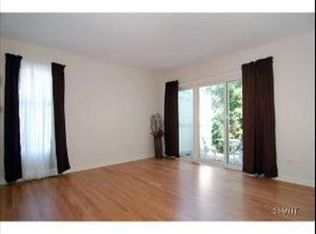 15 E North Ave APT 2, Lake Bluff, IL 60044