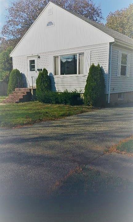 43 Newcastle Rd Peabody MA 01960 Zillow