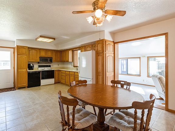 5th image of 605 N 6th Street Pl