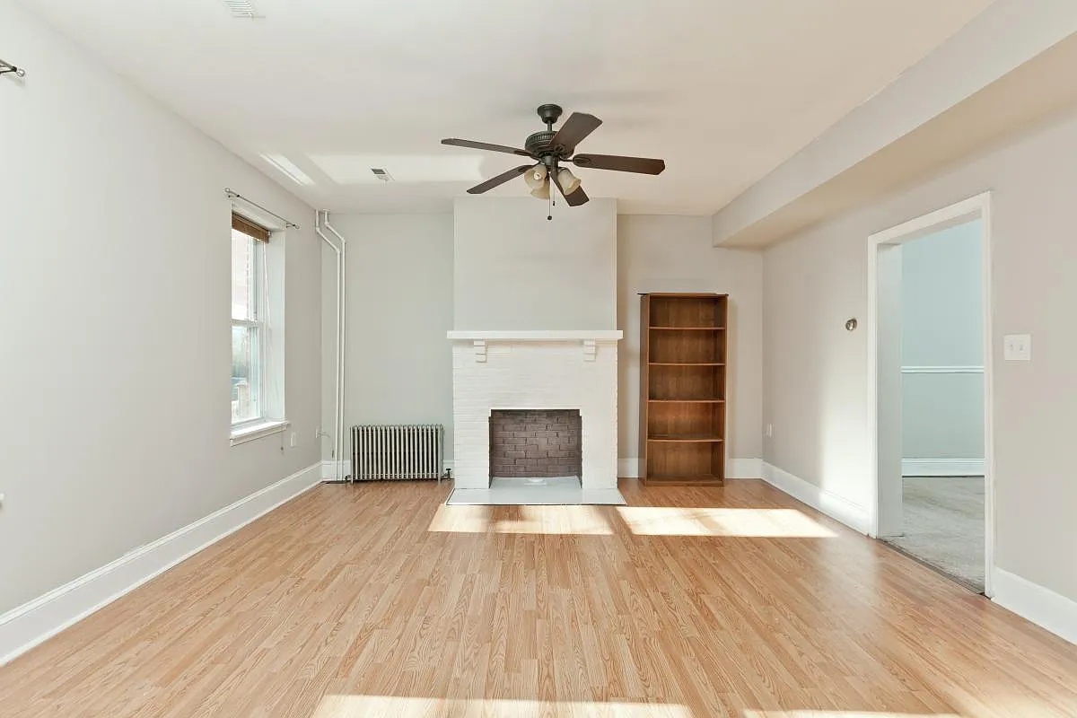 3 bed, 1588 sqft, $2,100 — Photo 4