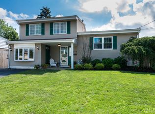 272 Cindy St, Old Bridge, NJ 08857