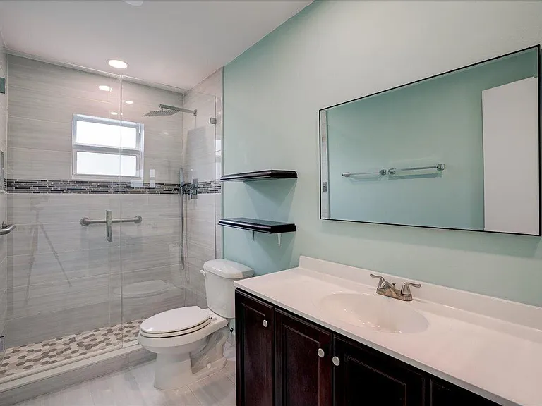 2086 SW 12th Ave — Photo 21