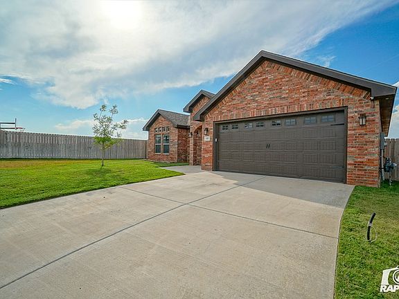 2nd image of 1403 Lumina Ct