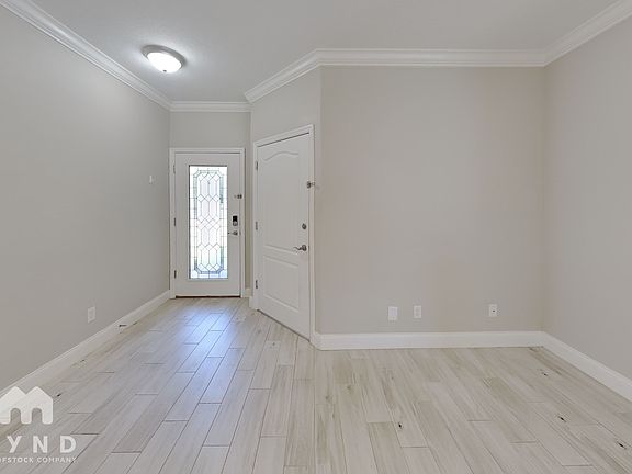 3rd image of 2738 Athens Dr