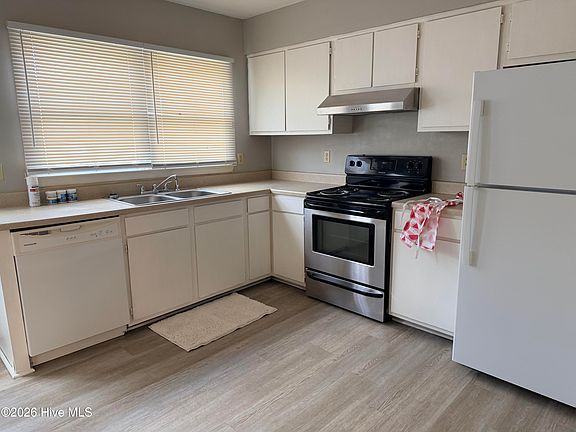 4th image of 608 W Church Street