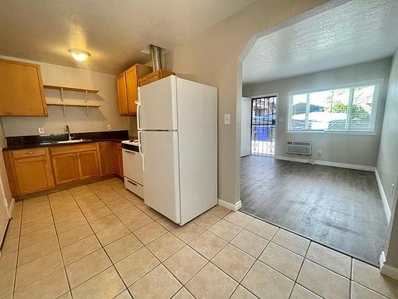 2nd image of 5220 Imperial Ave