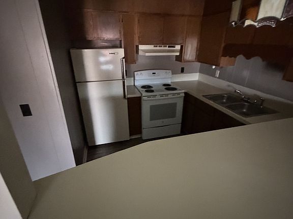 2nd image of 110-116 E Chilhowie Ave #6