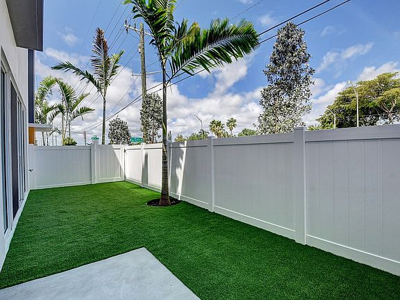 2nd image of 307-397 NW 50th Pl #656