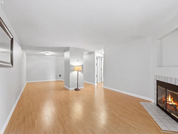 5th image of 8720 SW Tualatin Rd APT 303
