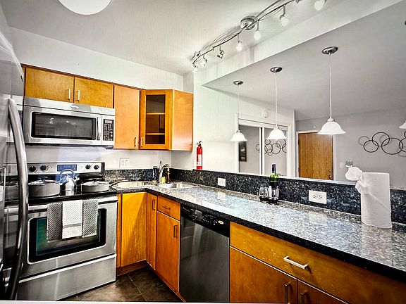 2nd image of 419 S East Ave APT 2C
