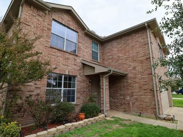 1618 Palomino Ln, Krum, TX 76249