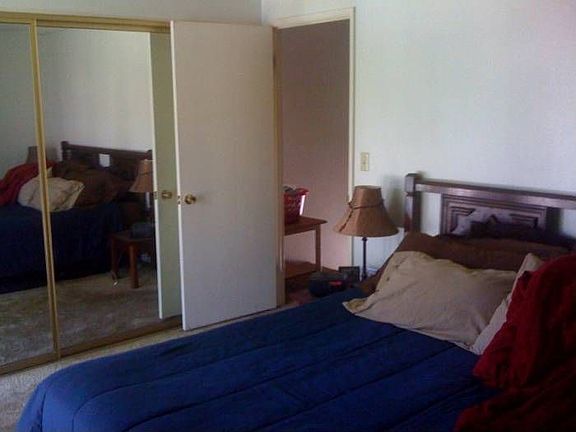 4th image of 142 Van Giesen St