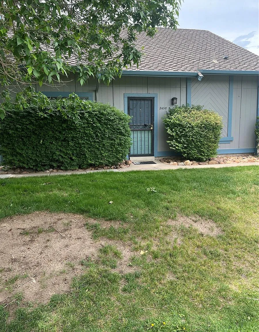 3 bed, 2.0 bath, 1282 sqft, $1,795 — Photo 1