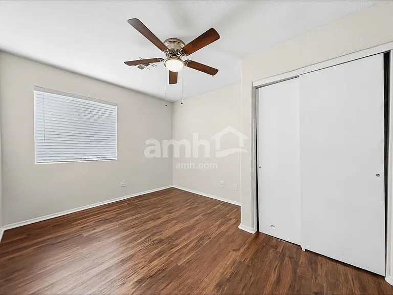 2015 E Daley Ln — Photo 16
