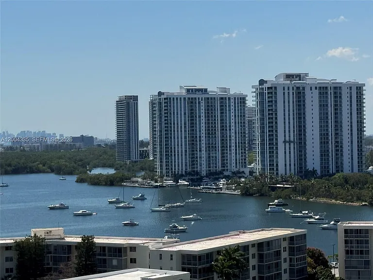 18041 Biscayne Blvd #1603 — Photo 33