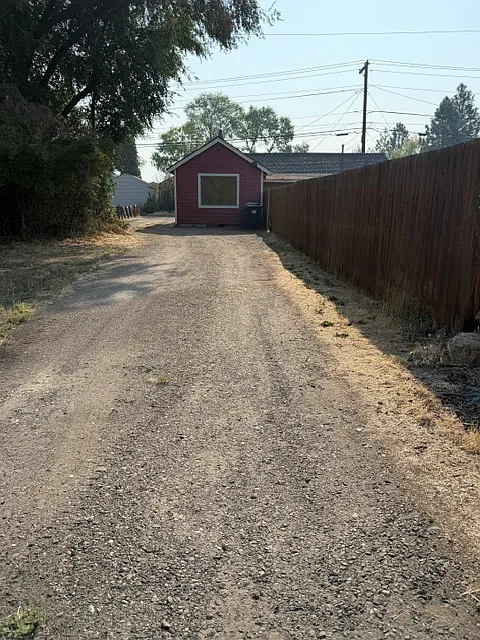 2 bed, 708 sqft, $1,795 — Photo 2
