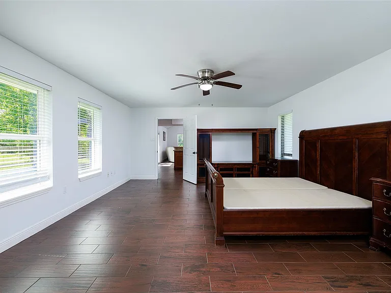 12826 Hill Dr — Photo 32