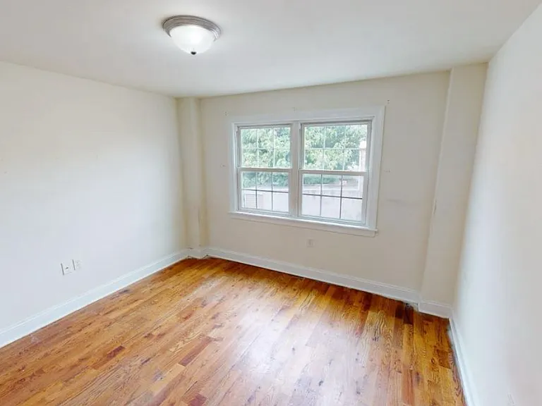 1226 N 16th St #1 — Photo 10