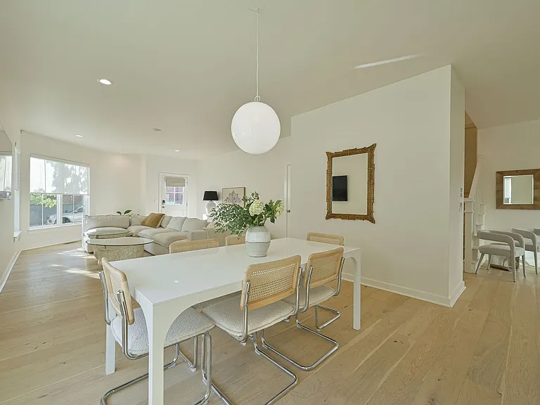 1300 N Blackwelder Ave — Photo 13
