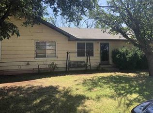 102 N Walnut St, Holliday, TX 76366