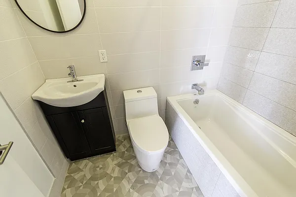 Rented by Nooklyn NYC LLC | media 11