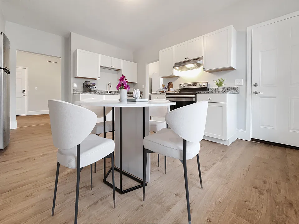 108 Callender St #2