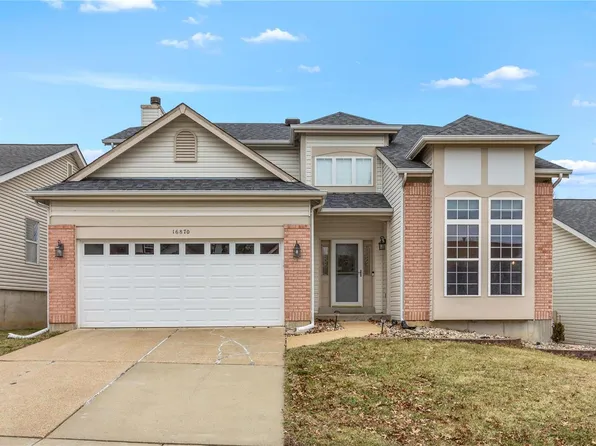 16870 Hickory Crest Dr, Ballwin, MO 63011