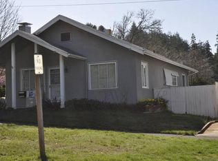 891 E 2nd St, Coquille, OR